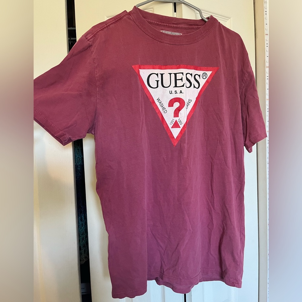 Guess Graphic Tee, Dark pink